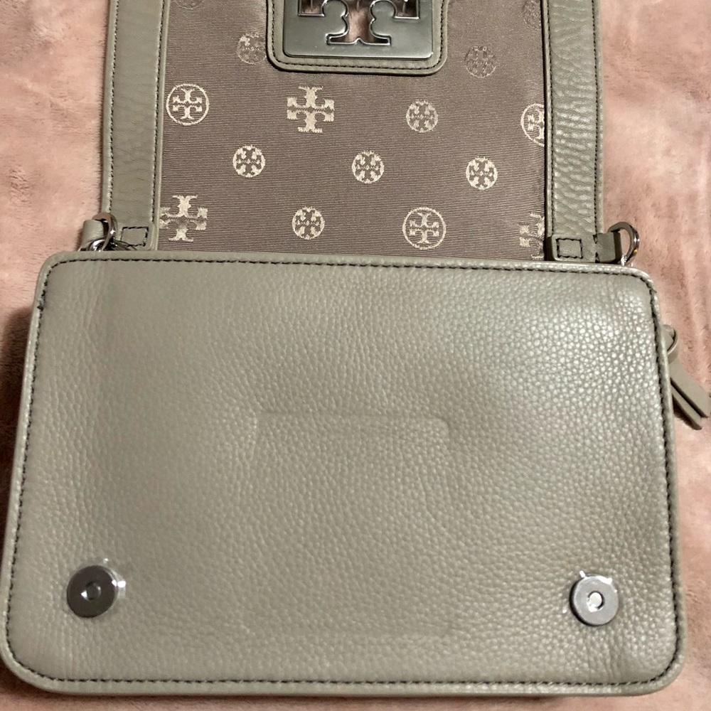 NWT Tory Burch Britten French Gray Combo Crossbody Purse Handbag - Picture 2 of 9